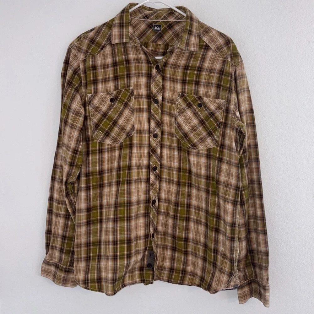 REI men brown